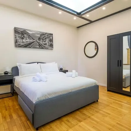 Comfortable 3 Bedrooms Few Steps From Duomo Appartamento *