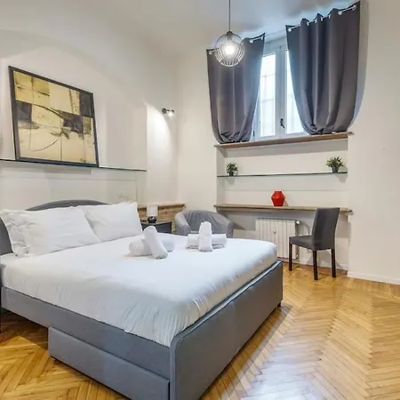 Comfortable 3 Bedrooms Few Steps From Duomo Appartamento Milano