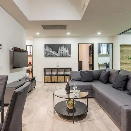 Comfortable 3 Bedrooms Few Steps From Duomo Appartement *