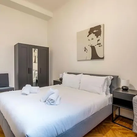 Comfortable 3 Bedrooms Few Steps From Duomo Milaan