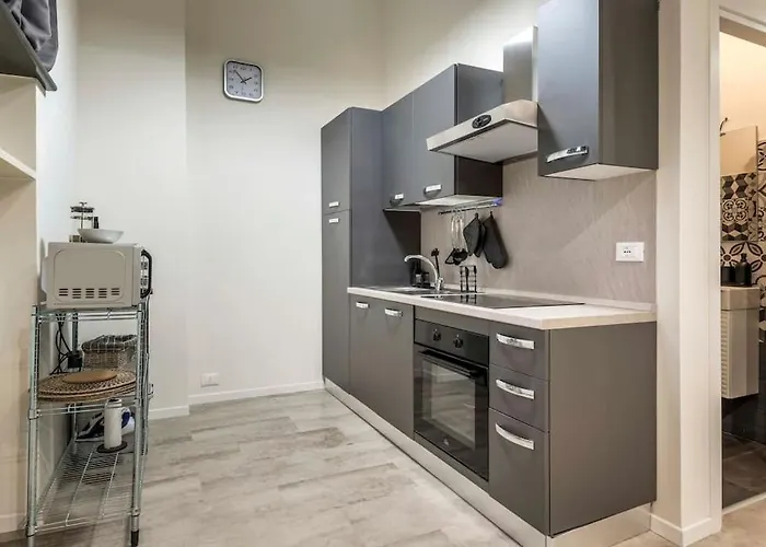 Apartment Comfortable 3 Bedrooms Few Steps From Duomo *